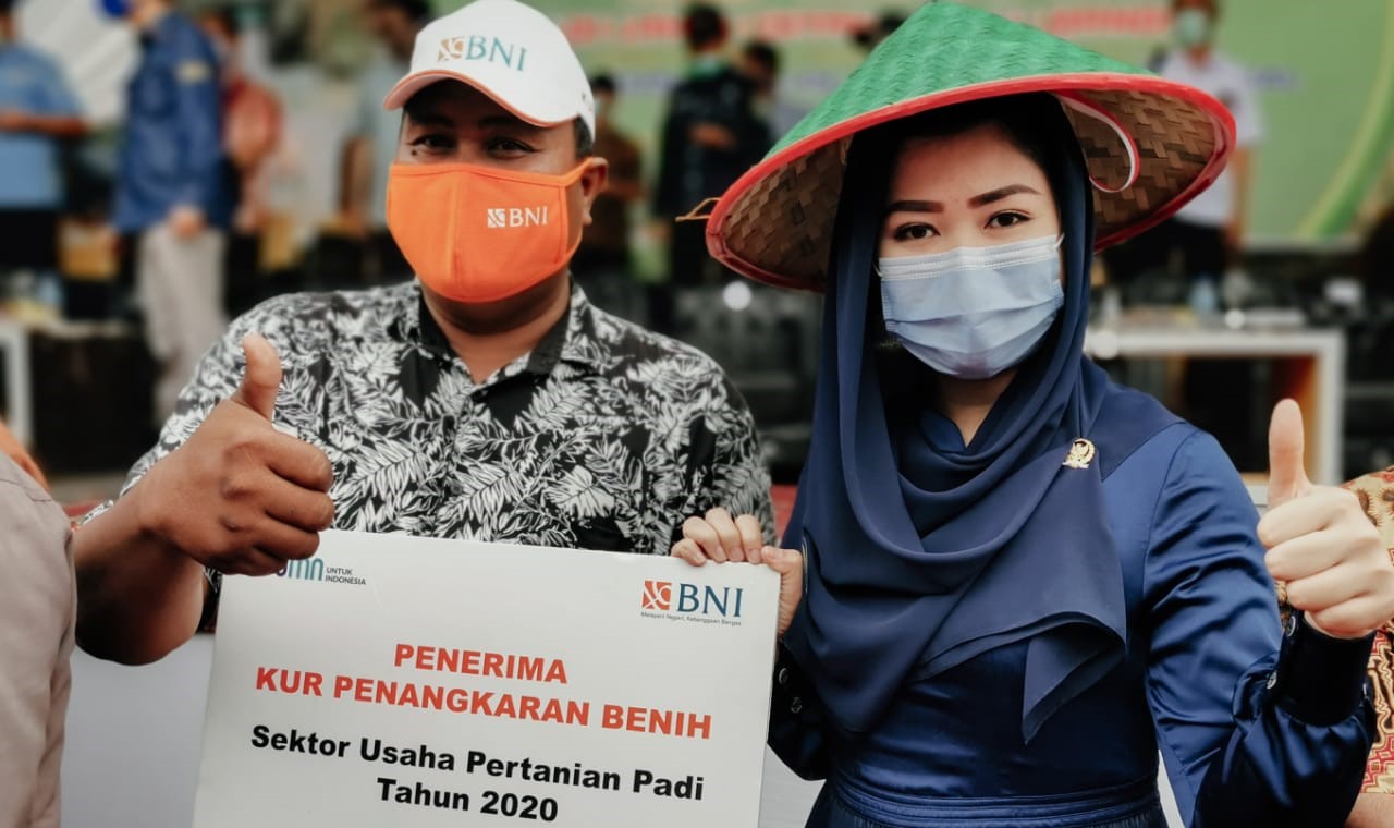 Percha Saksikan Penyaluran KUR Tani oleh Himbara di Sumsel